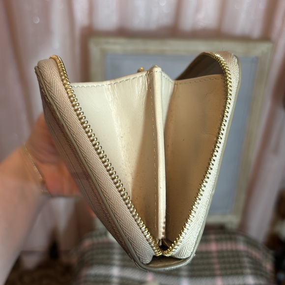 BURBERRY zip wallet - classic cream and Burberry check - Picture 11 of 12